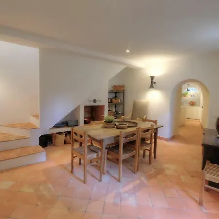 Les Remparts * Grimaud